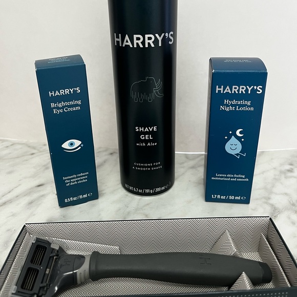 Harry's Shave Gel and Skincare Set - Picture 2 of 4
